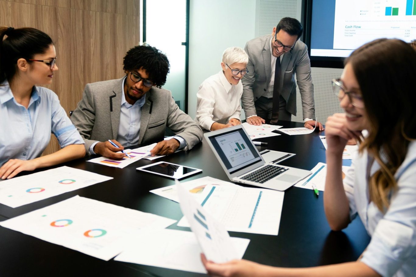 Interkulturelle Teams Zusammen wachsen im interkulturellen Team